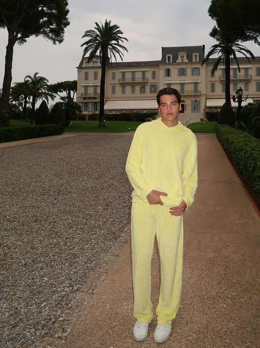 RESORT UNIVERSAL HOODIE IN SUNRAY