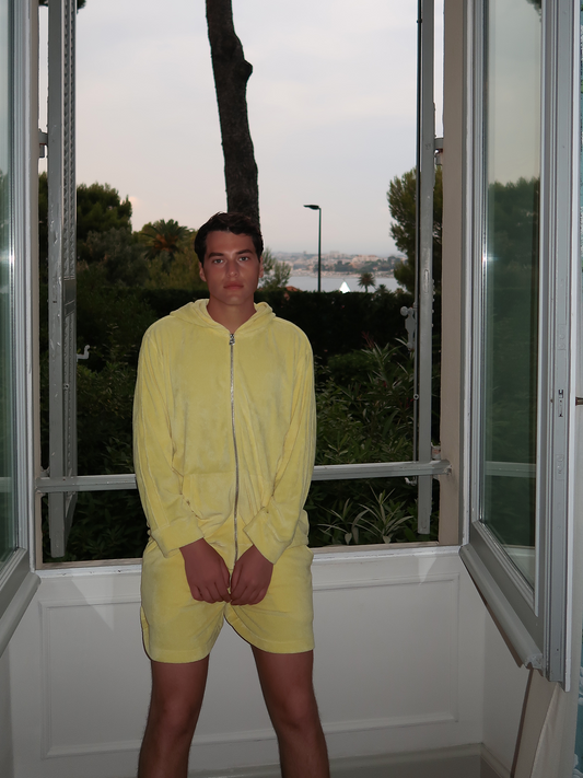 RESORT UNIVERSAL SWEATSHORT IN SUNRAY